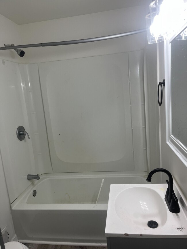 Photo - 488 W Muskegon Ave Unidad 1