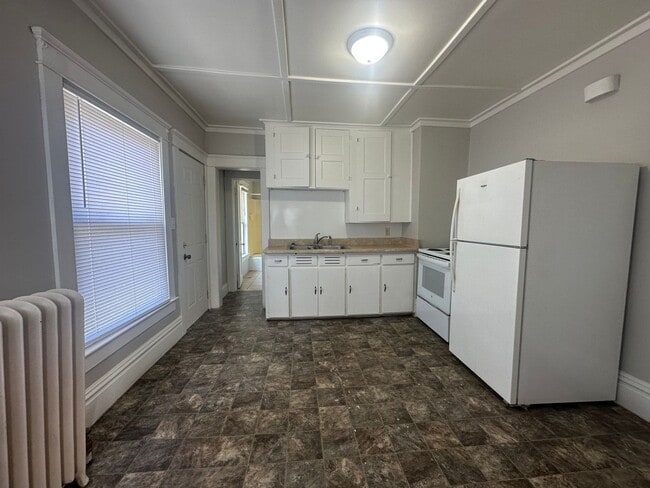 566 Capital Ave SW Unit 3