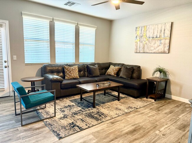 Photo - 3708 E Kerry Ln