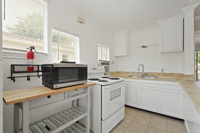 Photo - 3409 Mandell St Unit 1