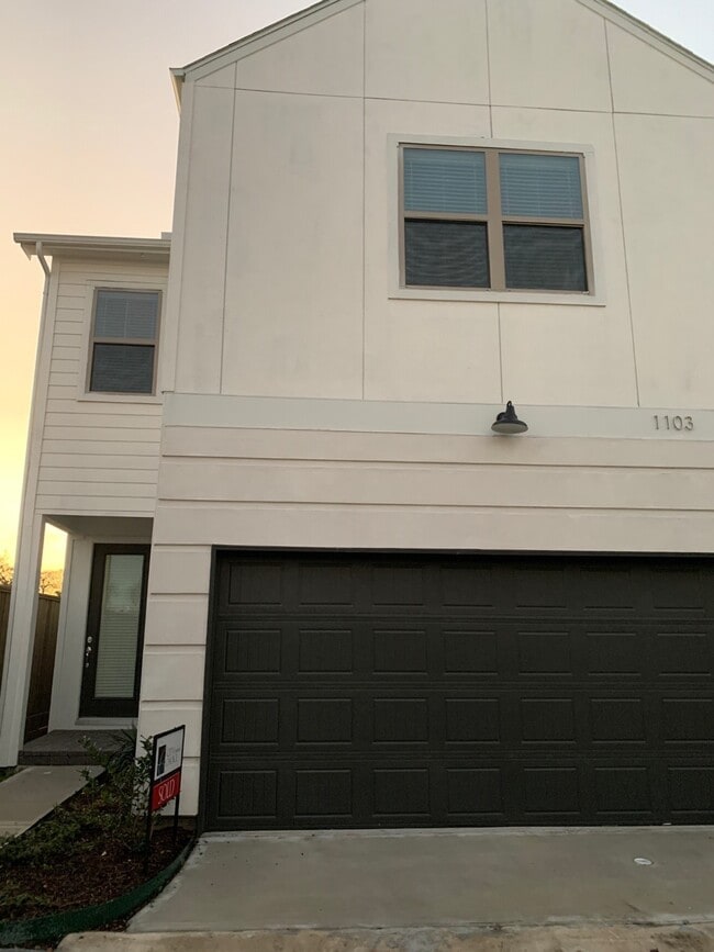 Photo - 1106 Fuschia Rd
