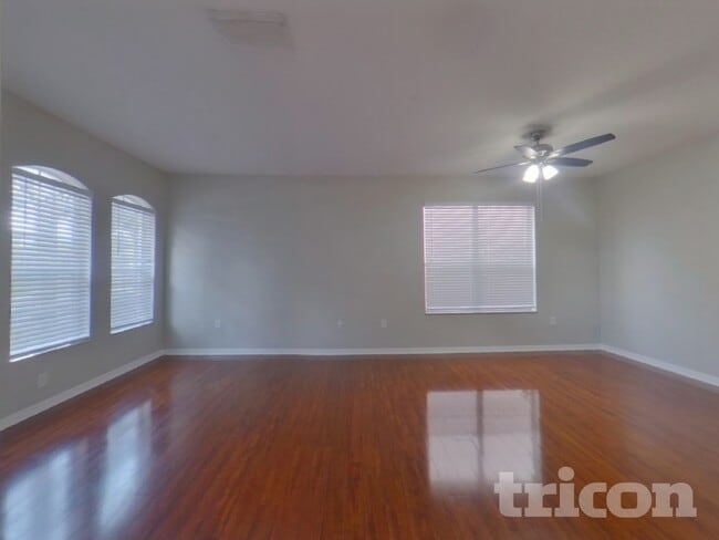 Photo - 304 Churchill Downs Blvd Casa