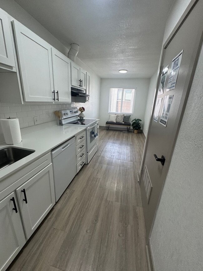 Photo - The Katmai Apartments