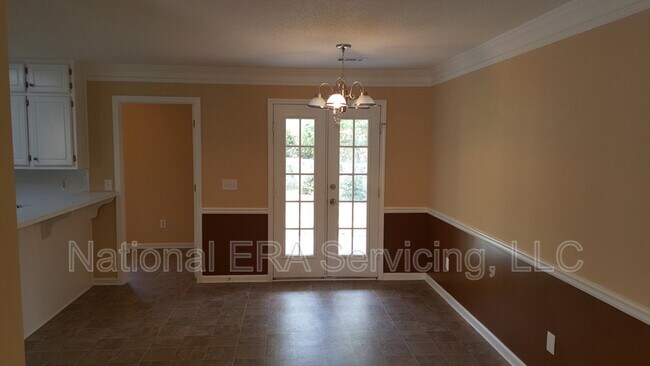 Photo - 30 Oaklake Ct