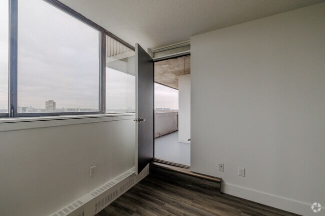 2BR, 1BA - 920 SF - Bedroom walkout - Wyldewood Apartments