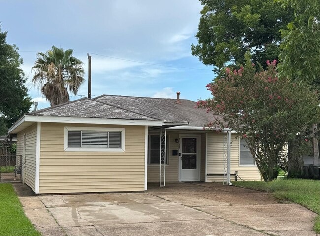 Photo - 2318 Reinerman St