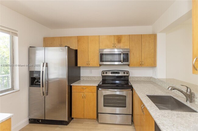 Photo - 8740 N Sherman Cir