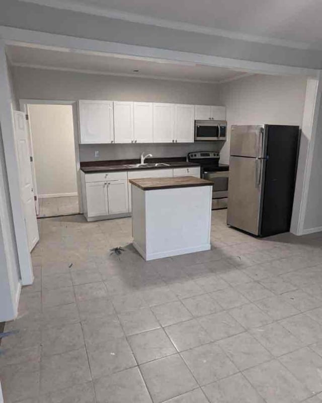 Photo - 350 Juless St