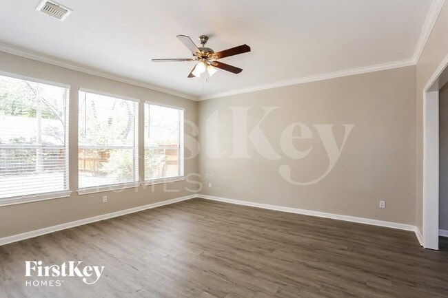 Photo - 5711 Parryville Dr
