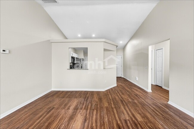 2033 Fish Eagle St