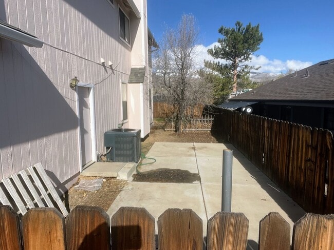 Photo - Spacious Sunridge home