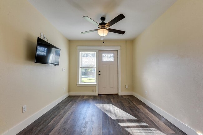 Photo - 1500 Dacron Dr Unit #102