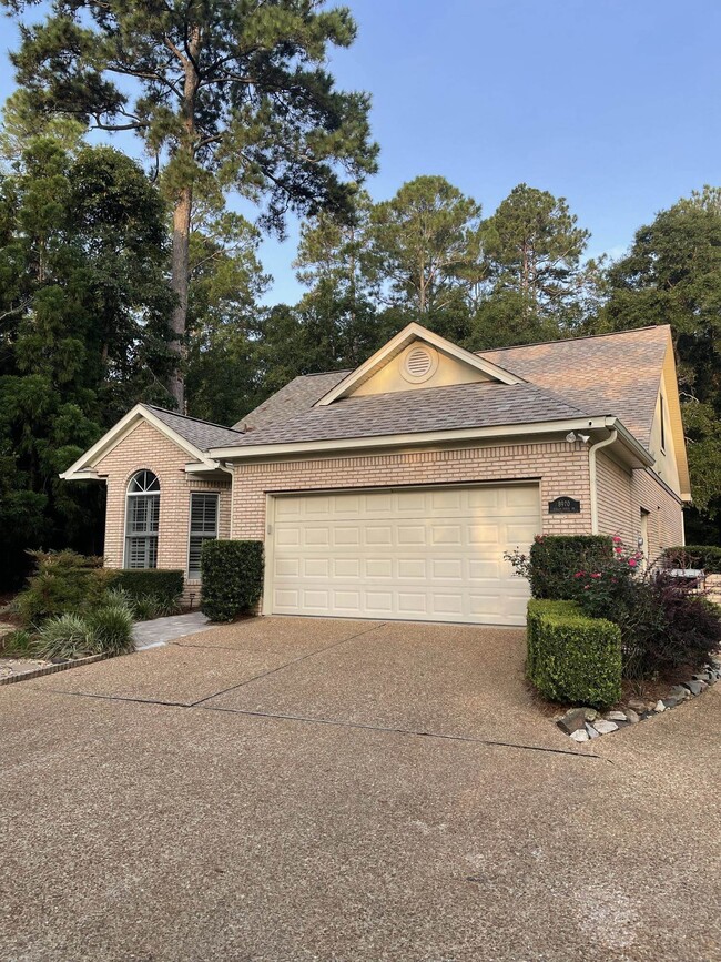 Building Photo - 8970 Eagles Ridge Dr