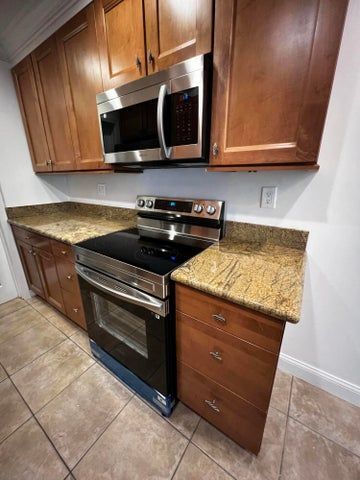 Photo - 750 NW 44th Ave