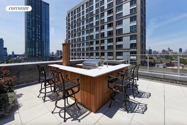 Photo - 41-23 Crescent St