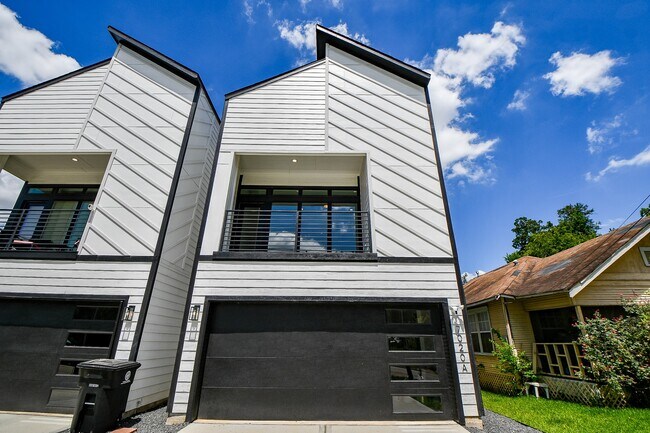 Building Photo - 7020 Eastwood St Rental