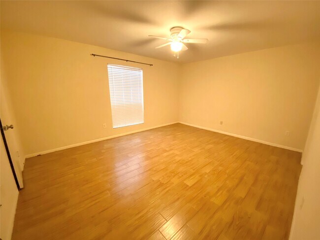 Photo - 7575 Katy Fwy Unidad True