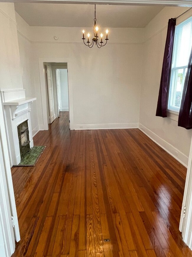 Photo - 4535-4535 Lasalle St Unit 4535 Upper