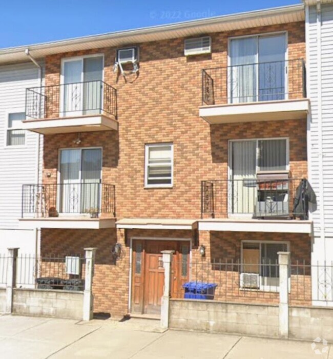 Building Photo - 74 Logan Ave Rental