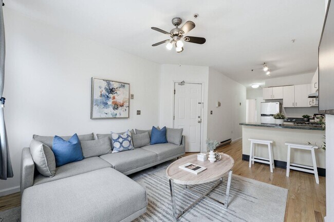 Photo - 509 Monroe St Unit 3L