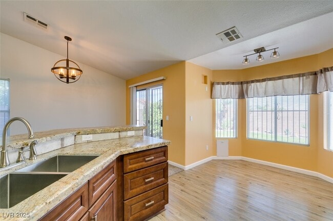 Photo - 420 Aloha Dr