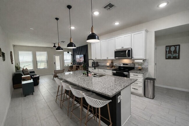 Photo - 2394 Post St