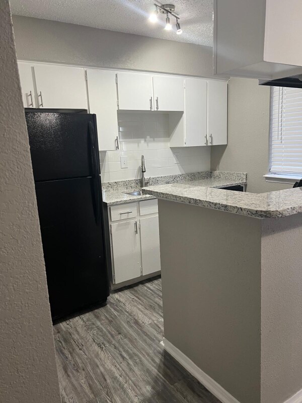 Photo - 3203 W Walnut Hill Ln Unidad 2