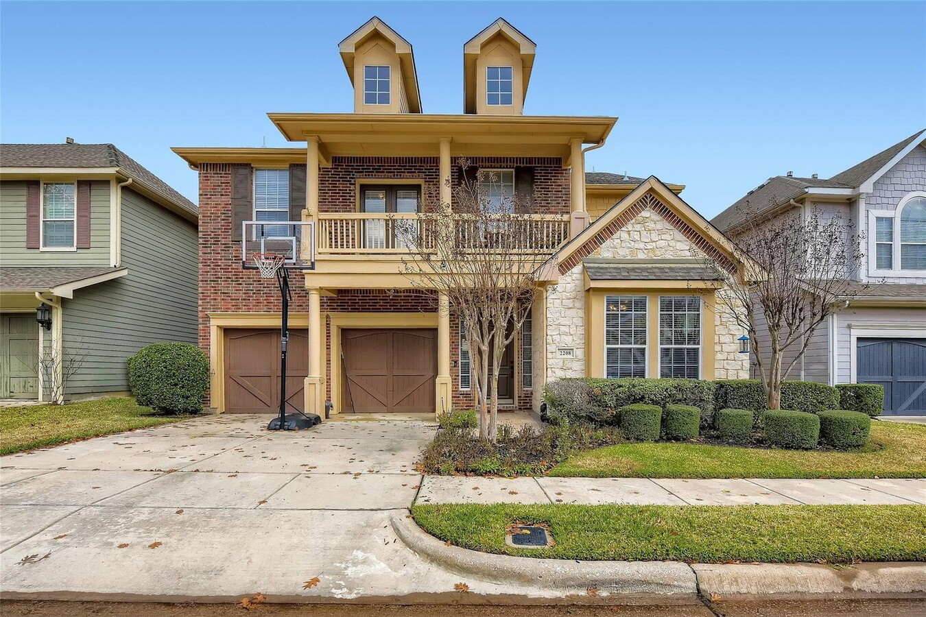 Photo - 2208 Grizzly Run Ln