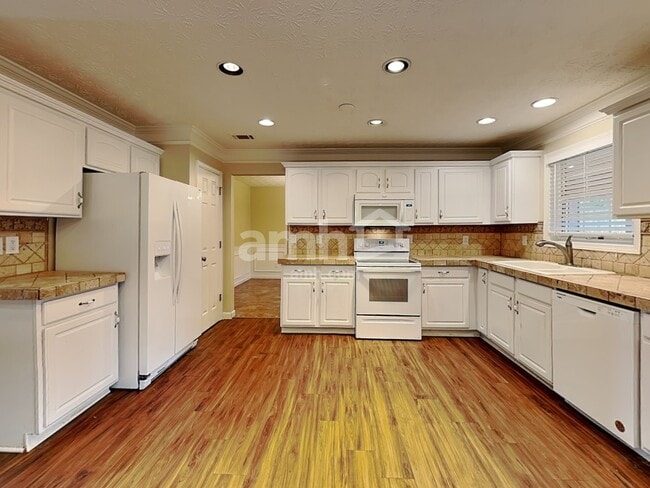 Photo - 2820 Wadley Ln
