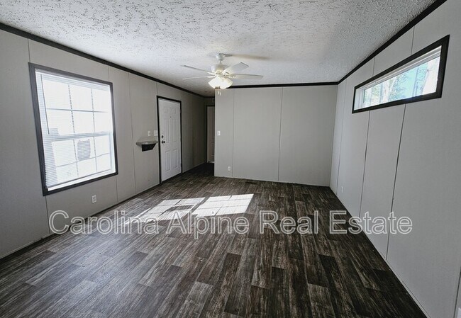 Photo - 181 Bluebird Ln