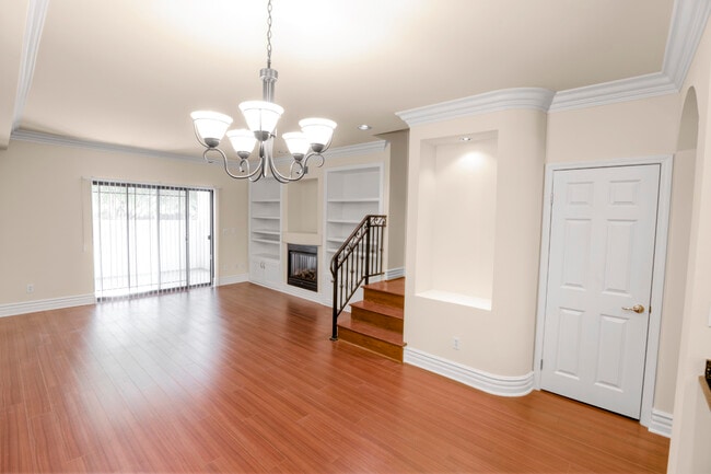 Photo - 12745 Moorpark St Unit 313