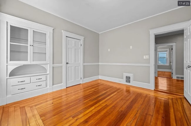 Photo - 381 Adams St Unidad 2