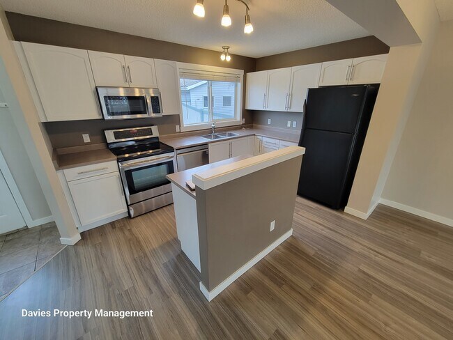 Photo - 5061 Stanton Dr SW