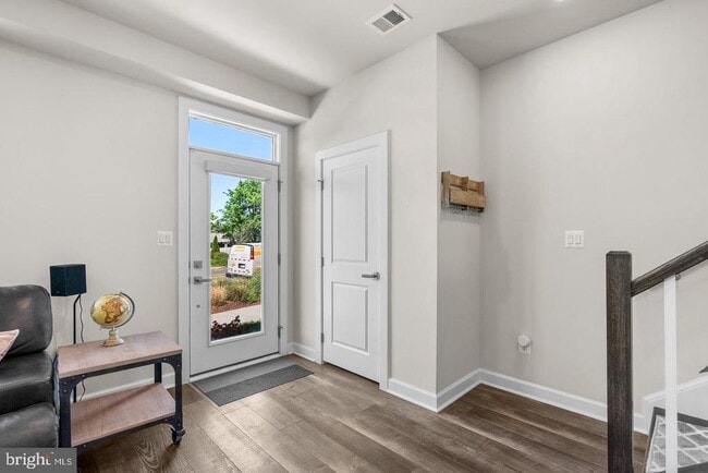 Photo - 12998 Hattontown Square