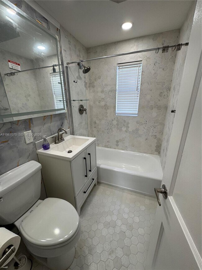 Photo - 51 Montilla Ave