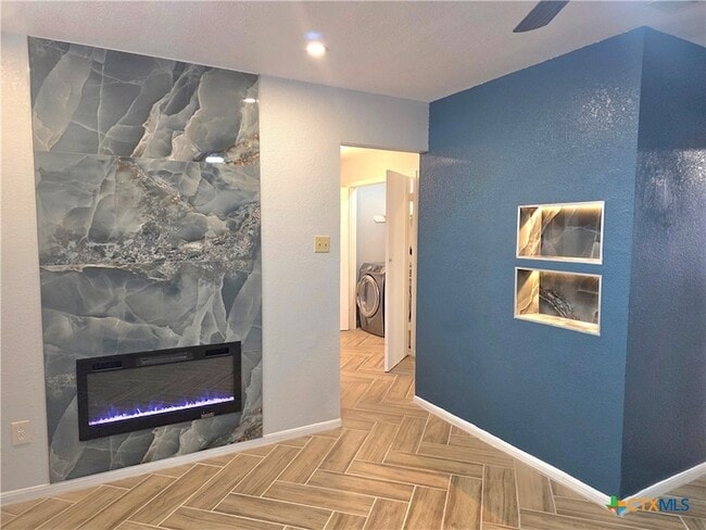 Building Photo - 303 Erby Ave Unit A