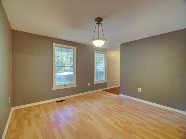 Photo - 520 Patricia Ct