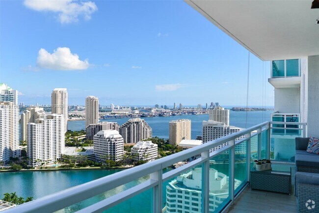 Building Photo - 950 Brickell Bay Dr Unit 3406 Rental