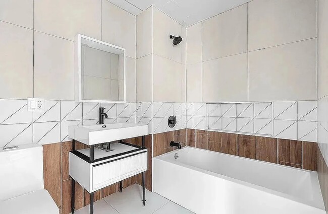 Photo - 60 W 125th St Unidad 1006