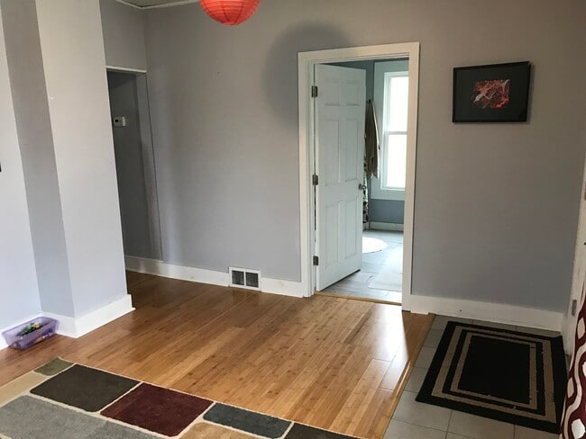 Photo - 513 4th Ave NW