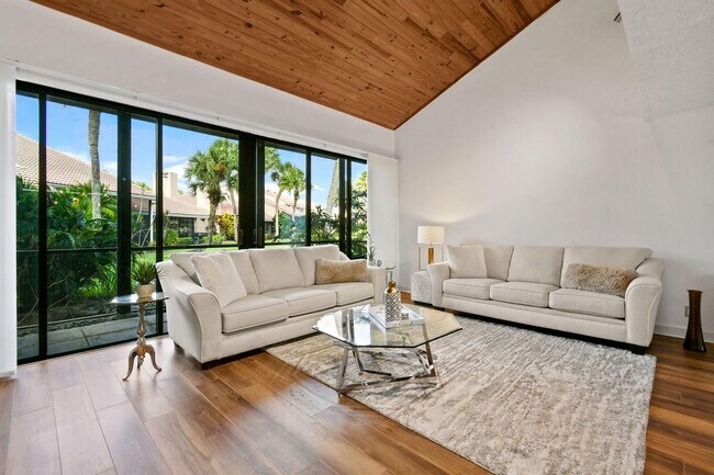 Photo - 222 Old Meadow Way