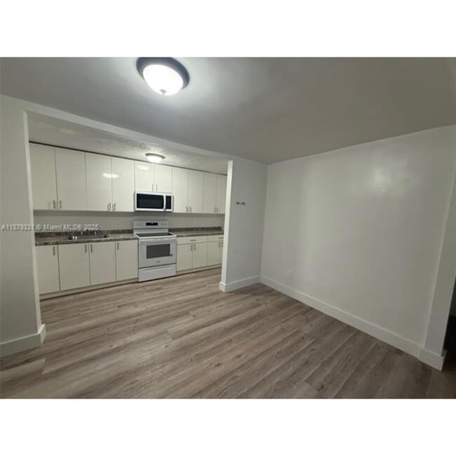 Photo - 2962 NW 46th St