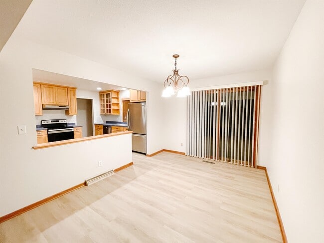 Photo - 1172 Highview Dr