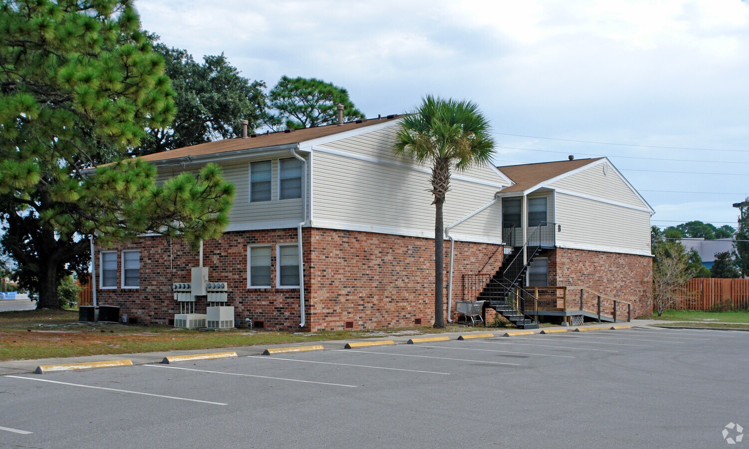 Photo - Edgewood Apartments