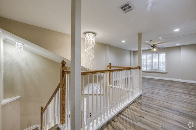 Building Photo - Great Home and Community & Schools - Renov...