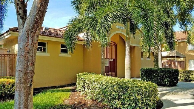 Photo - 7900 NW 6th St Unit 203