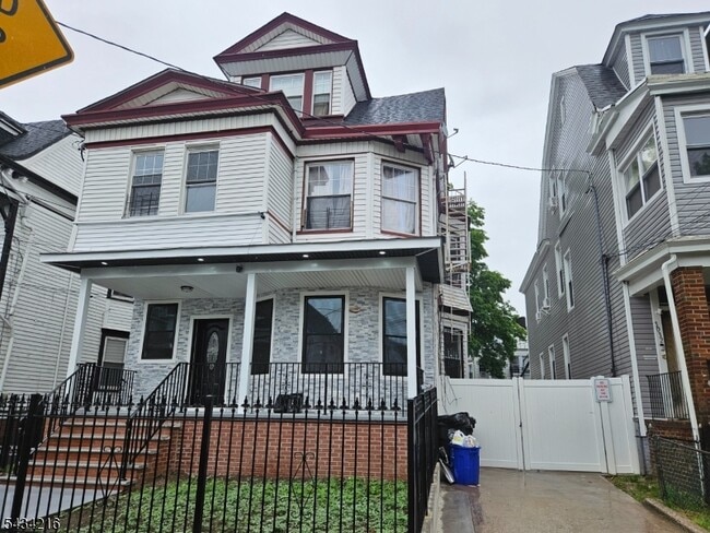 Photo - 26 Baldwin Ave