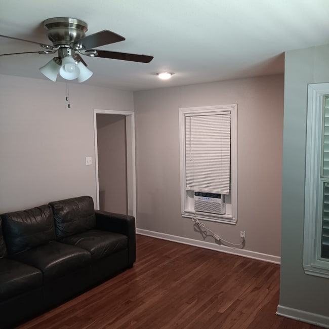 Photo - 2717 Rogers St