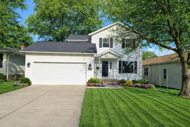 Building Photo - 6645 Queens Park Ave