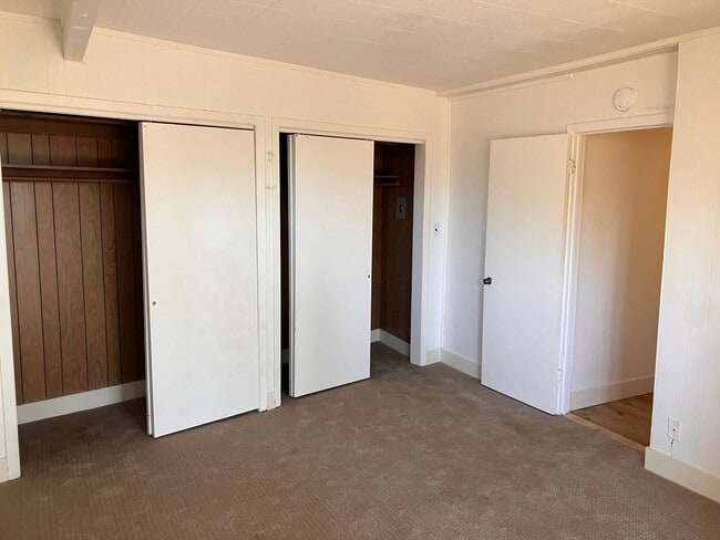 Building Photo - LA636-Bateman Unit #2